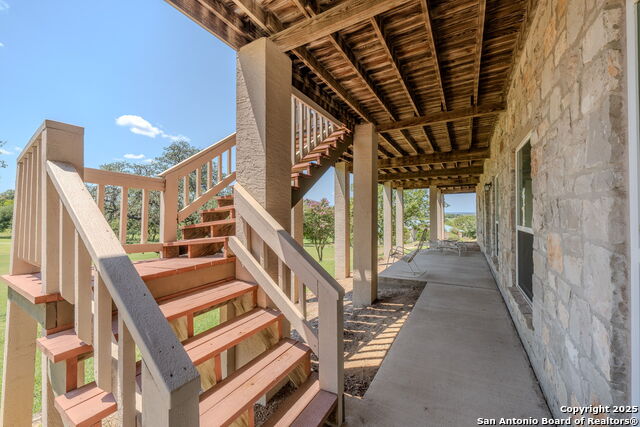 Listing photo id 35 for 408 Highlands