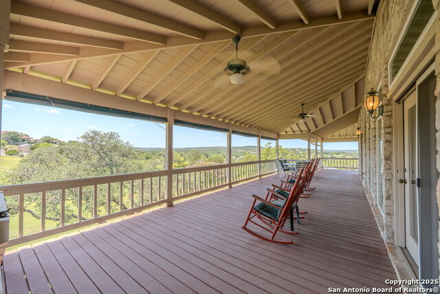 Listing photo id 37 for 408 Highlands