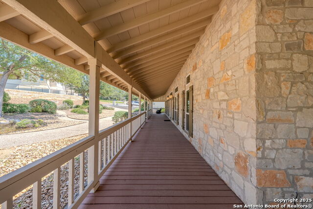 Listing photo id 42 for 408 Highlands