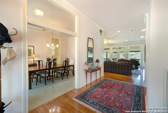 Listing photo id 4 for 408 Highlands