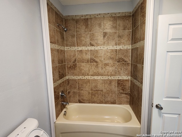Image 15 of 22 For 20335 Campbellton Rd  1
