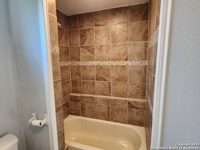 Image 20 of 22 For 20335 Campbellton Rd  1