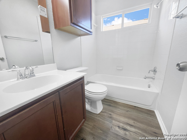 Image 12 of 17 For 611 Tom Kemp