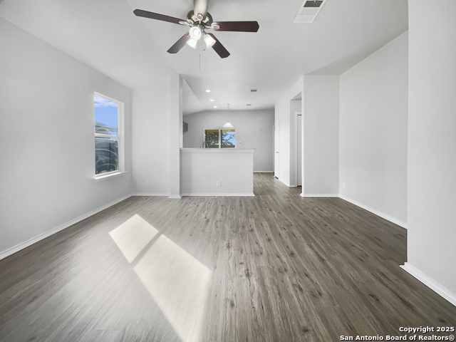 Image 9 of 17 For 611 Tom Kemp