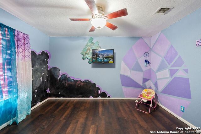 Listing photo id 16 for 5423 Timberhurst