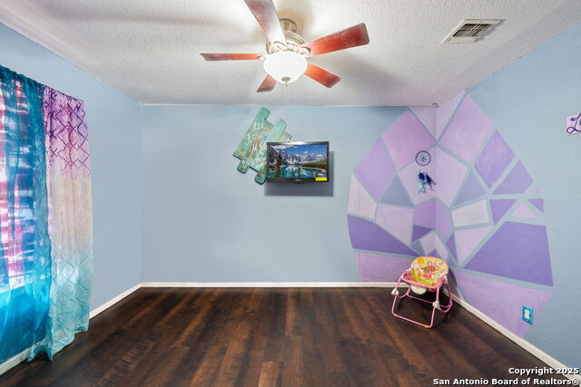 Listing photo id 17 for 5423 Timberhurst