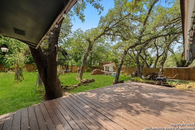 Listing photo id 24 for 5423 Timberhurst