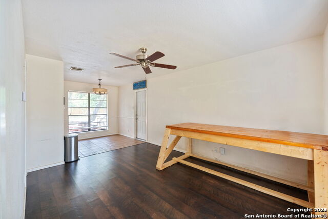 Listing photo id 3 for 5423 Timberhurst