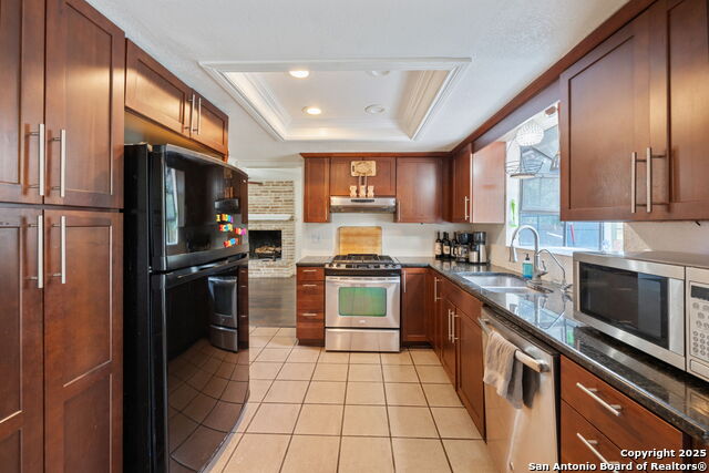 Listing photo id 5 for 5423 Timberhurst