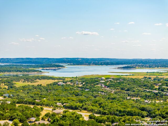 Listing photo id 0 for 325 La Paloma