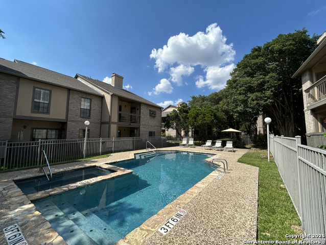 Image 24 of 26 For 11839 Parliament  2122