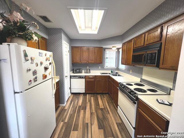 Image 7 of 26 For 11839 Parliament  2122