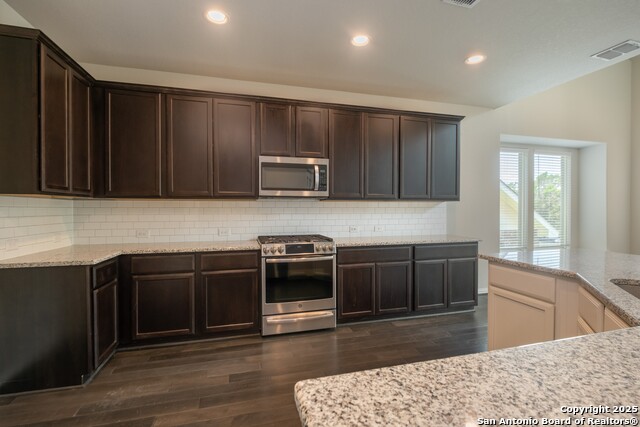 Image 11 of 42 For 27915 Dana Creek Dr