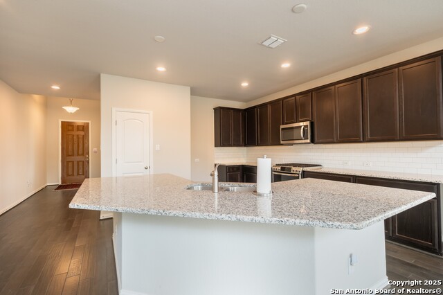 Image 12 of 42 For 27915 Dana Creek Dr