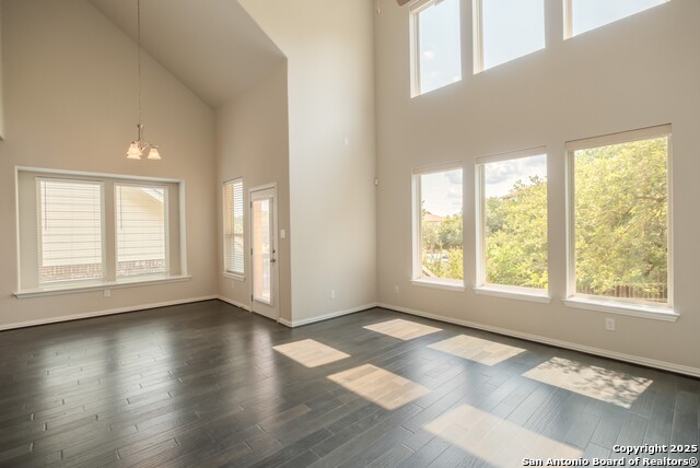 Image 8 of 42 For 27915 Dana Creek Dr