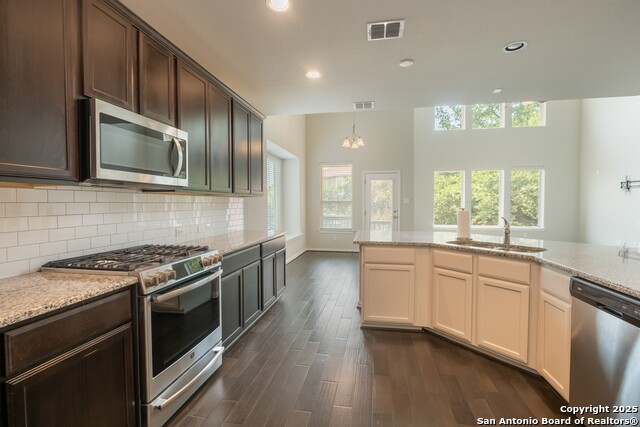 Image 9 of 42 For 27915 Dana Creek Dr