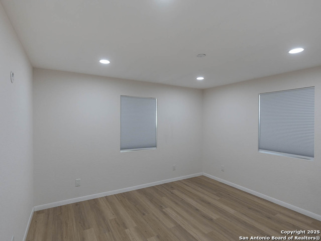 Image 22 of 30 For 268 White Oak