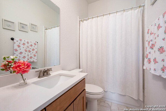 Image 26 of 33 For 10039 Sarah Place