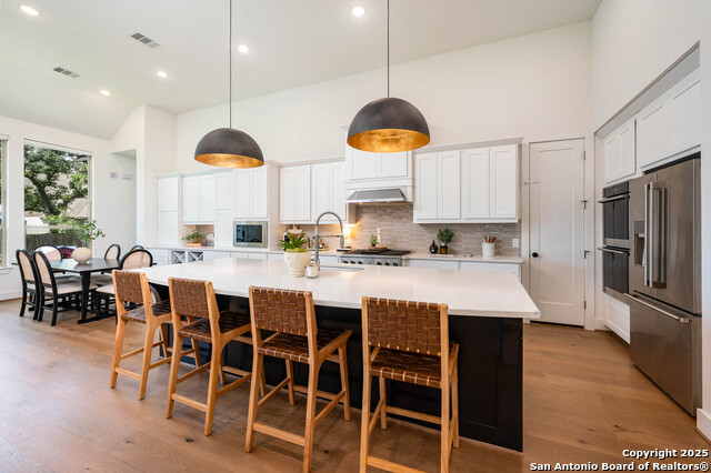 Image 8 of 33 For 10039 Sarah Place
