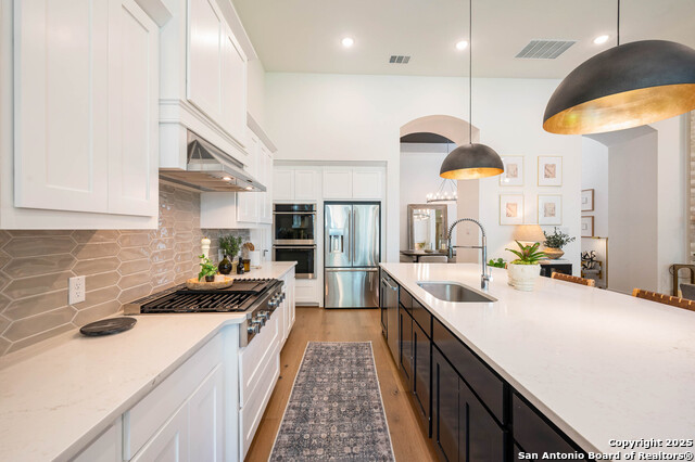 Image 9 of 33 For 10039 Sarah Place