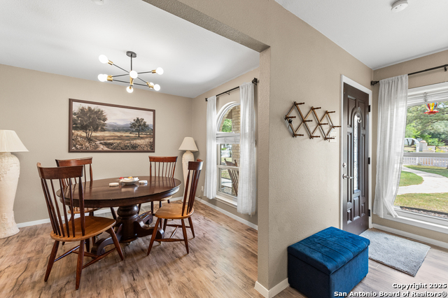 Image 13 of 40 For 6722 Lazyridge Dr