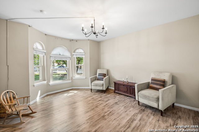 Image 8 of 40 For 6722 Lazyridge Dr