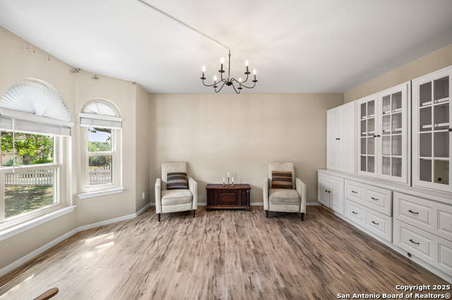 Image 9 of 40 For 6722 Lazyridge Dr