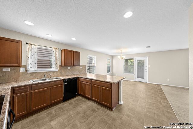 Listing photo id 10 for 4503 Stetson View