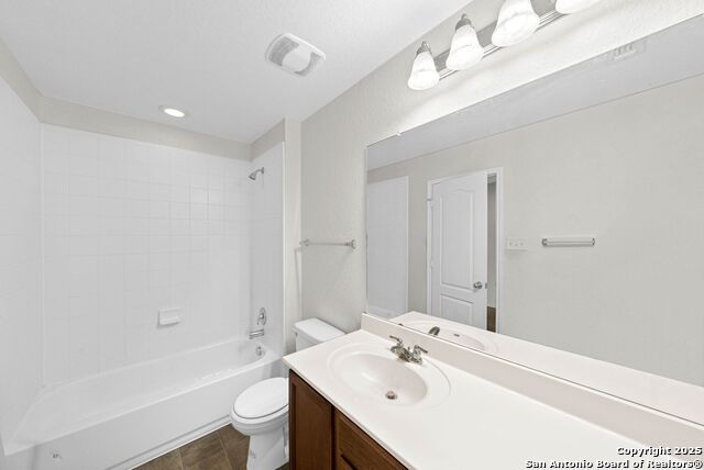 Listing photo id 29 for 4503 Stetson View