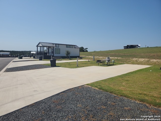 Image 11 of 13 For 5386 Ranch Road 1376 #142