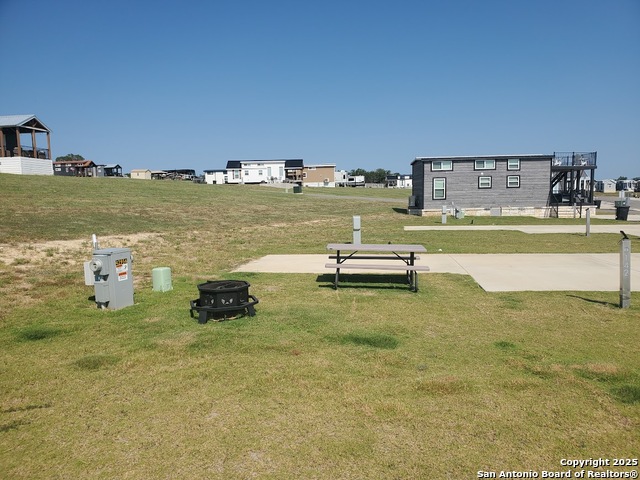 Image 5 of 13 For 5386 Ranch Road 1376 #142