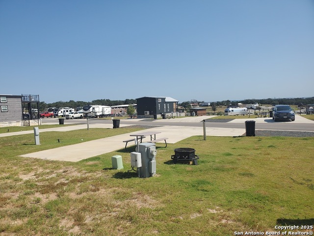 Image 6 of 13 For 5386 Ranch Road 1376 #142