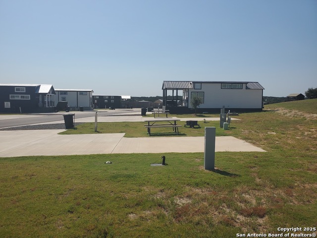 Image 9 of 13 For 5386 Ranch Road 1376 #142