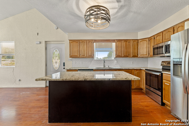 Listing photo id 8 for 195 Harville