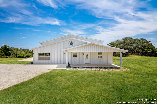 Listing photo id 0 for 195 Harville