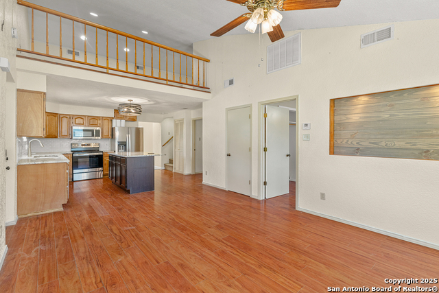 Listing photo id 5 for 195 Harville