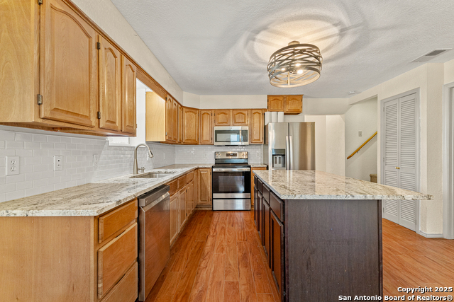 Listing photo id 7 for 195 Harville