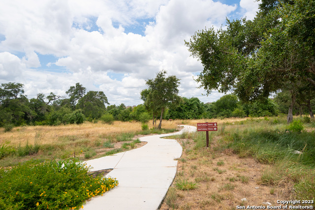 Listing photo id 26 for 1609 Ranch House