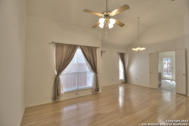 Image 3 of 13 For 9515 Black Thorn Ln