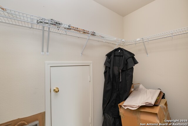 Image 27 of 42 For 234 Turnberry Dr