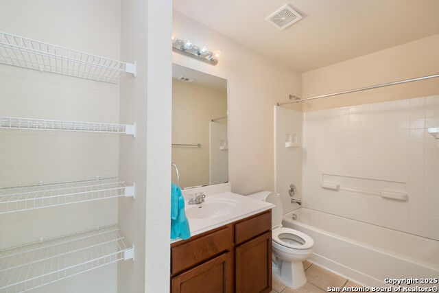 Image 32 of 42 For 234 Turnberry Dr