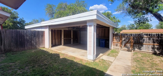 Image 13 of 18 For 1331 Bayou