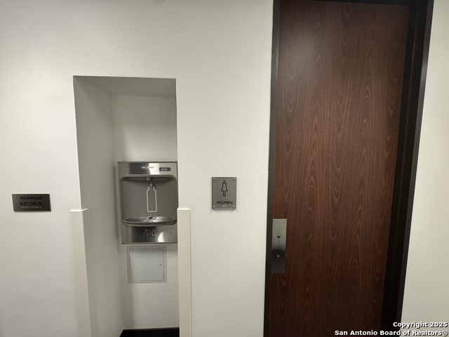 Listing photo id 26 for 13750 San Pedro 810