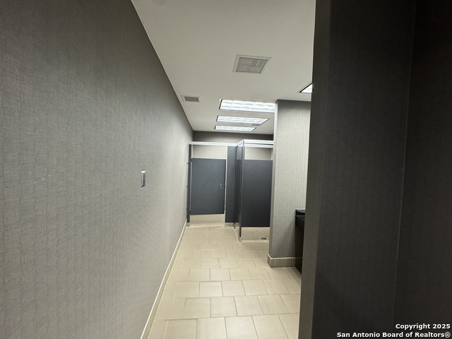 Listing photo id 27 for 13750 San Pedro 810