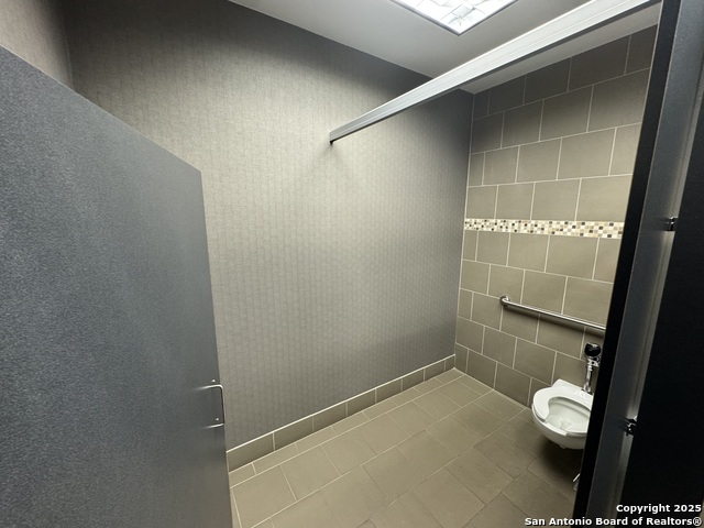 Listing photo id 29 for 13750 San Pedro 810