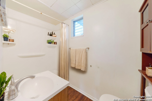 Image 13 of 22 For 114 Short St