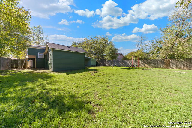 Image 21 of 22 For 114 Short St