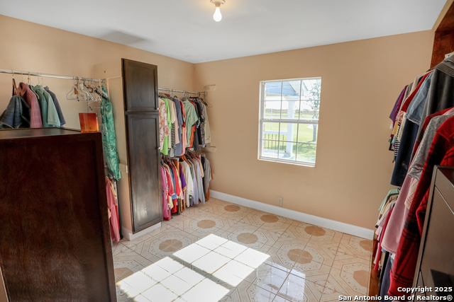 Image 16 of 46 For 2504 Schwab  