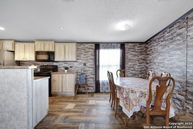 Image 9 of 31 For 146 Tejas Trail