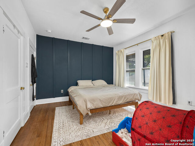 Image 13 of 50 For 940 Mulberry